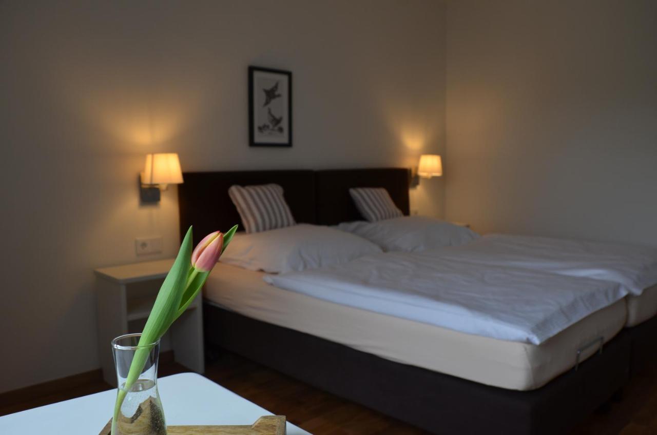 Weingut Erbes-Henn Hotel Uerzig Ngoại thất bức ảnh