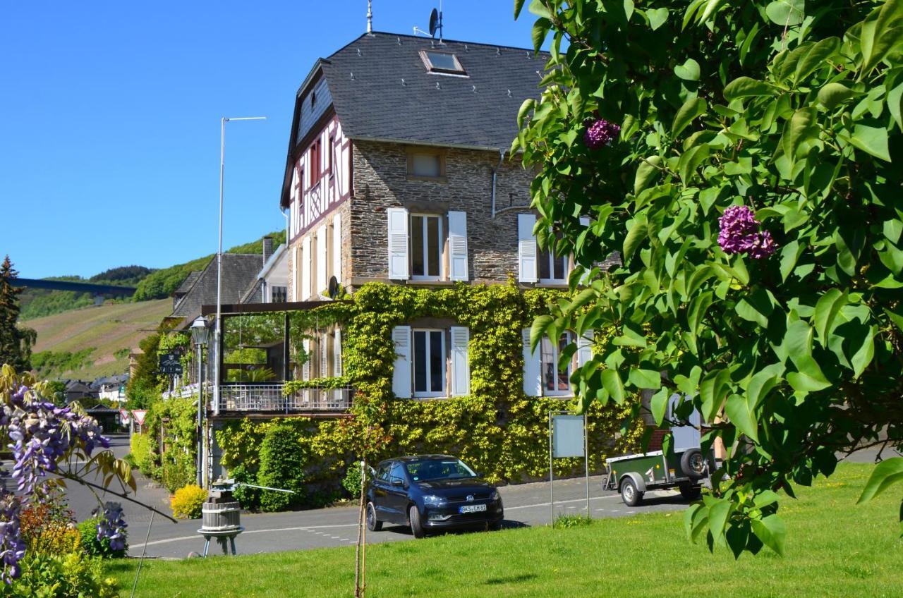 Weingut Erbes-Henn Hotel Uerzig Ngoại thất bức ảnh